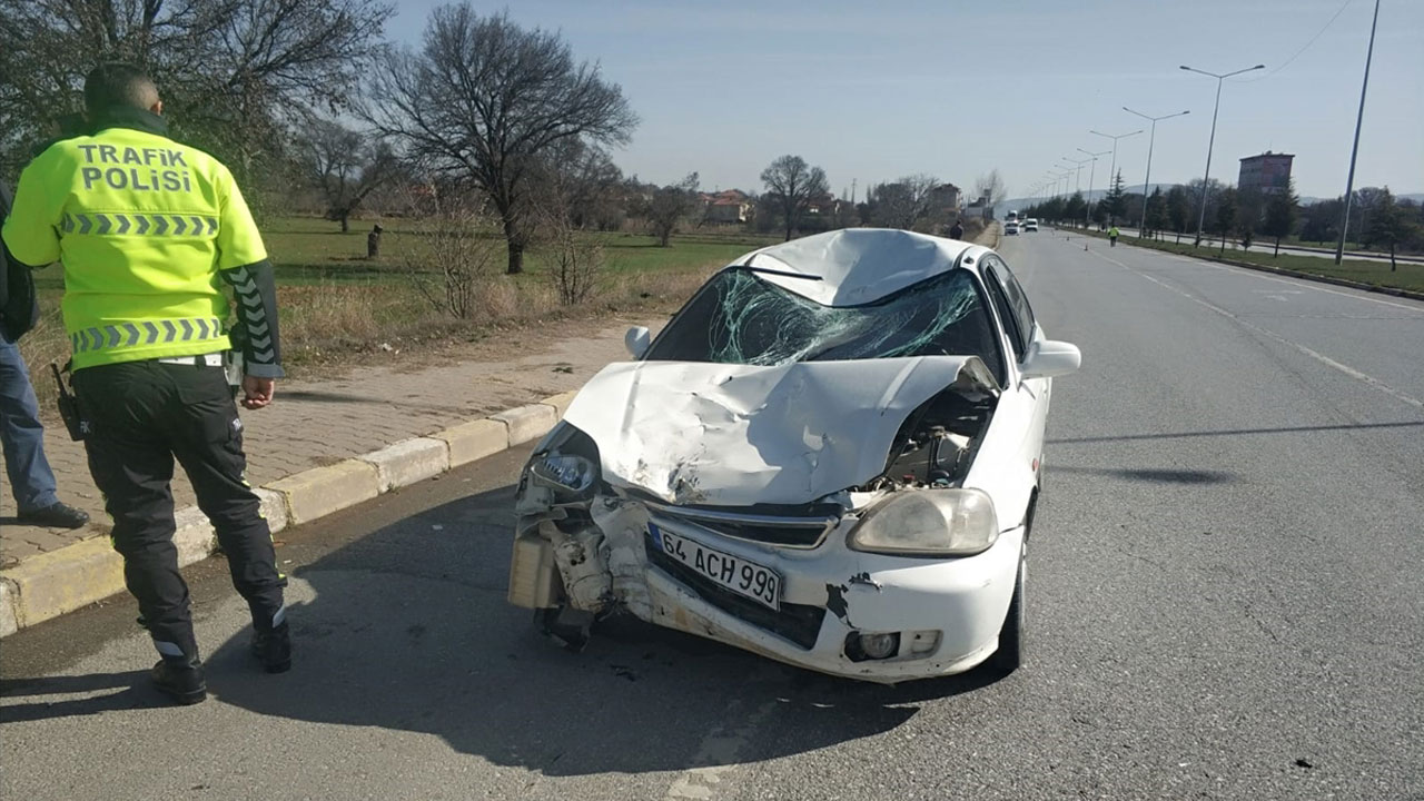 Uşak'ta otomobil ve motosiklet çarpıştı! Motosikletin sürücüsü öldü