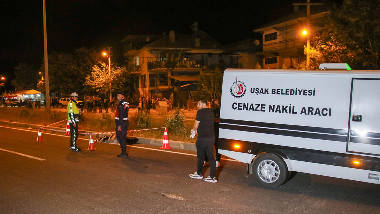 Uşak'ta kamyonun çarptığı yaşlı kadın öldü
