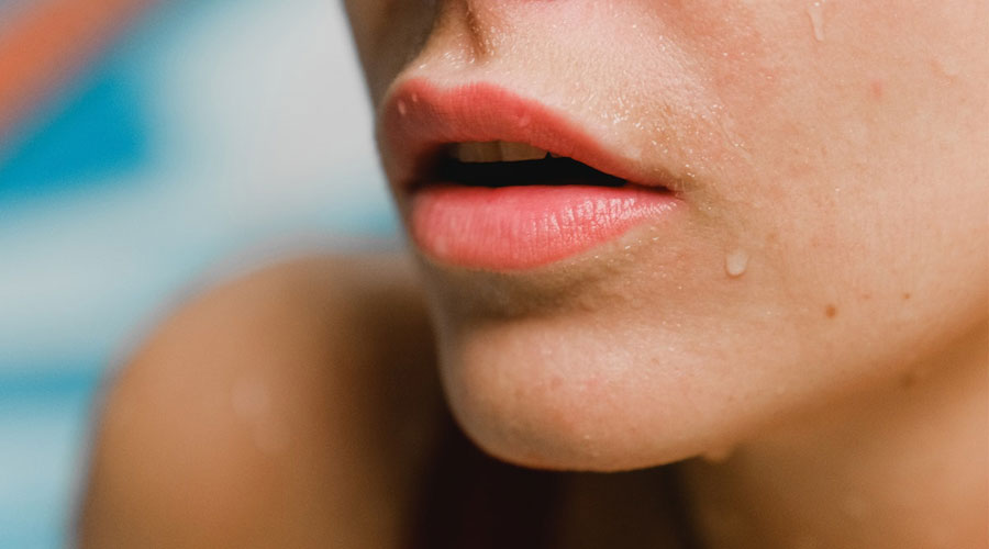 Çene Liposuction Nedir, Nasıl Yapılır?
