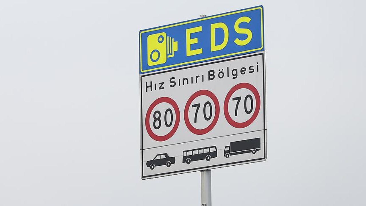 Uşak'ta D-300 karayolu üzerine EDS kuruluyor