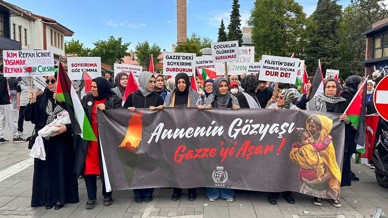 Uşaklı kadınlar, Gazze'deki anneler için yürüdü
