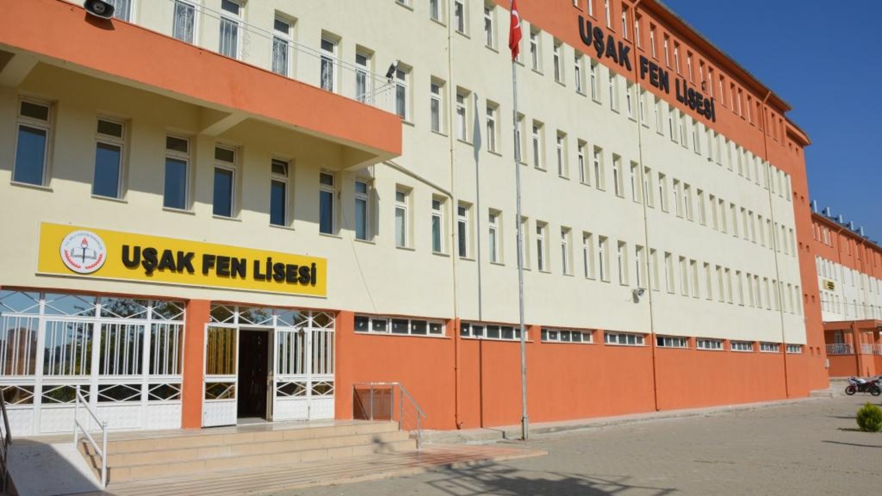 Uşak Fen Lisesi, Halk Eğitim Merkezi binasına taşınacak