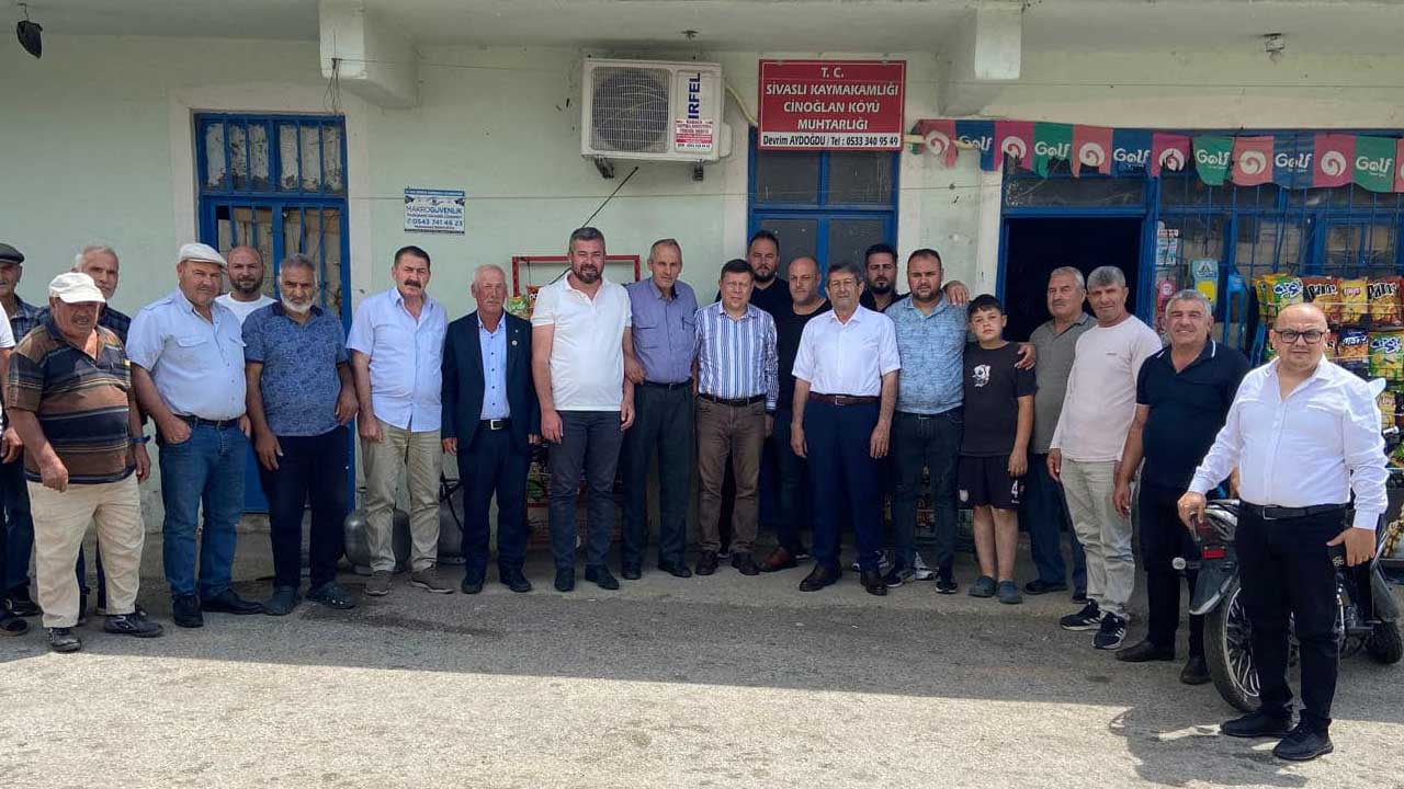 AK Parti Uşak Milletvekili Fahrettin Tuğrul yangın mağdurlarını ziyaret etti