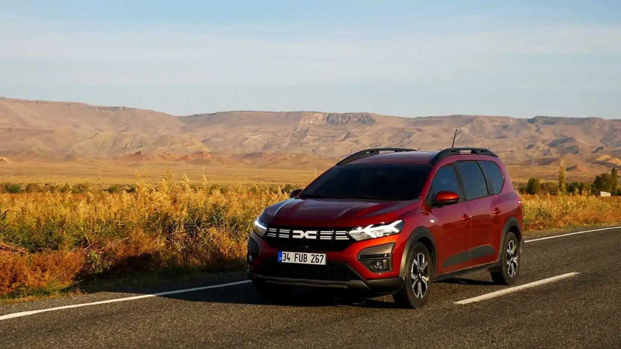 Dacia Jogger HYBRID 140 1 milyon 499 bin TL’den Türkiye'de satışa çıktı