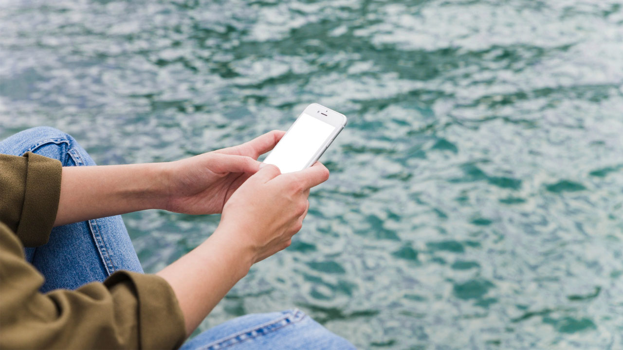 Denize, Tuzlu Suya Düşen Telefon Nasıl Kurtarılır?