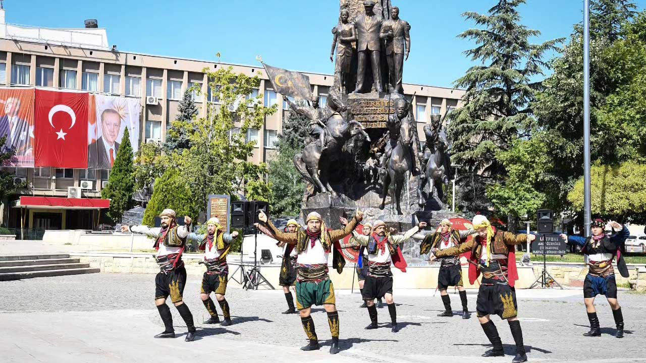 Uşak'ta Zafer Bayramı coşkusu yaşanacak, kutlama programı belli oldu
