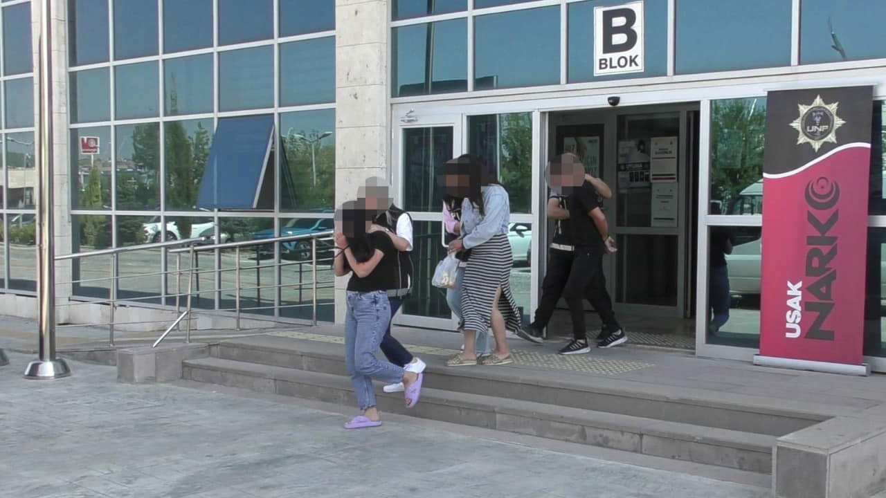 Uşak Emniyetinden uyuşturucu operasyonu: Üç şüpheli tutuklandı