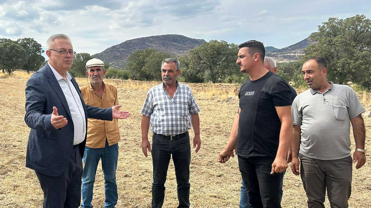 Uşak'ın İnay köyünde çiftçiler seslerini yükseltti
