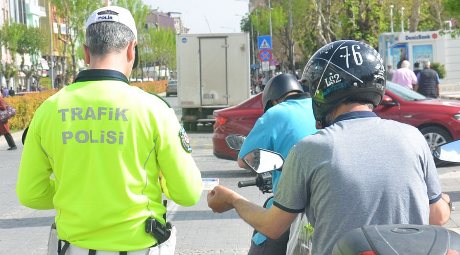 Trafik cezalarında yeni dönem: Gelire ve araca orantılı ceza sistemi geliyor!