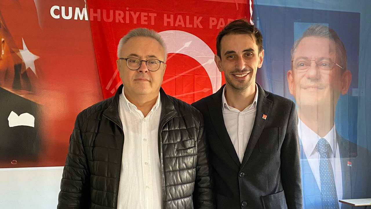 CHP Uşak İl Gençlik Kolları'nda yeni dönem: Murat Kahraman başkan seçildi
