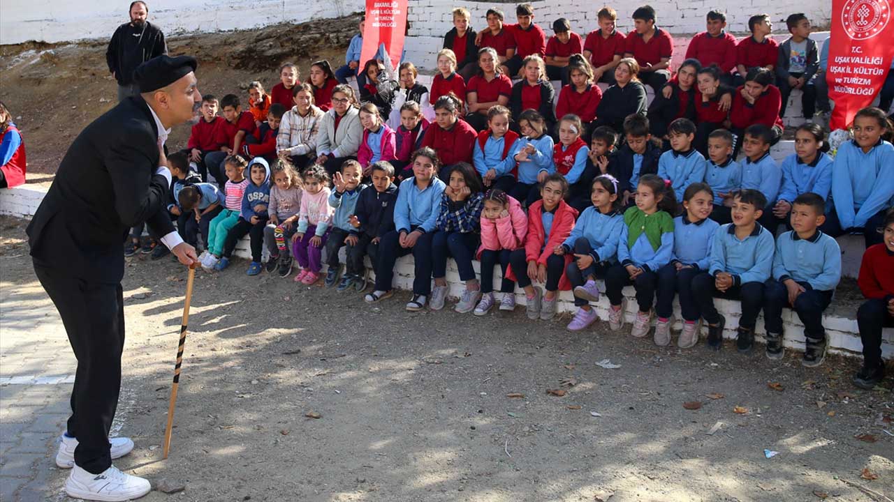 Uşak'ta "Kültür Rotası" projesine 3 bini aşkın öğrenci katıldı