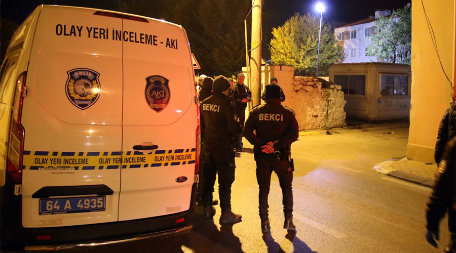 Uşak'ta cinayet! Darbedip, silahla vurdular
