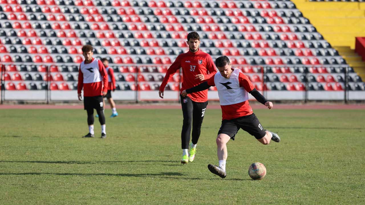 Uşakspor, Çayelispor maçında zorlu bir mücadele verecek