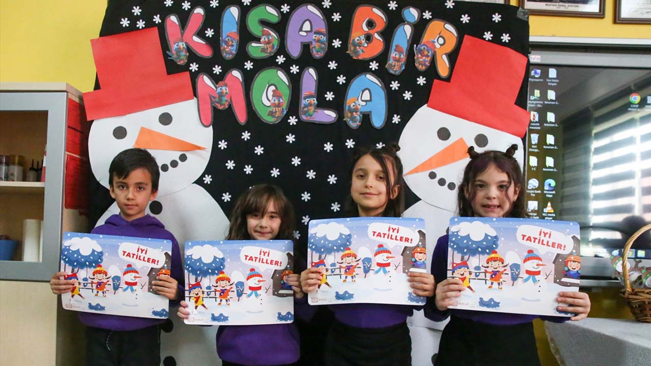 Uşak'ta 61 bin 776 öğrenci karnelerini aldı