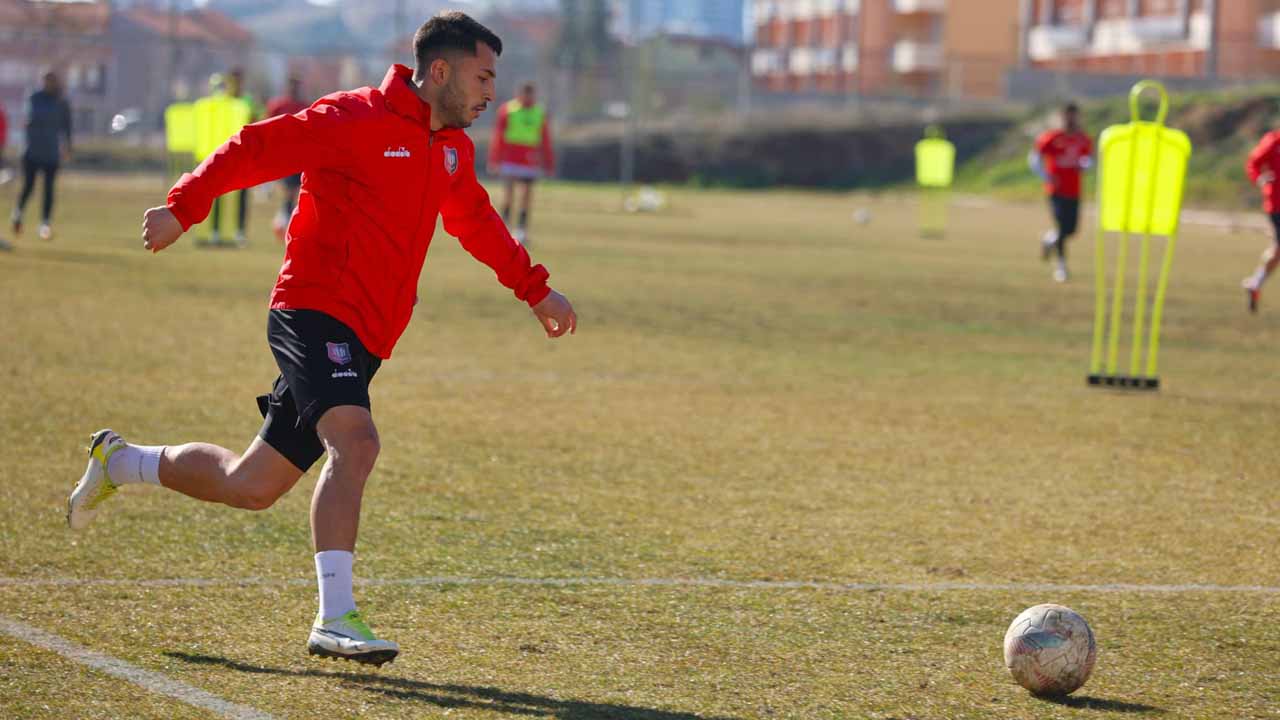 Uşakspor, İshaklı deplasmandan 3 puanla dönmek istiyor