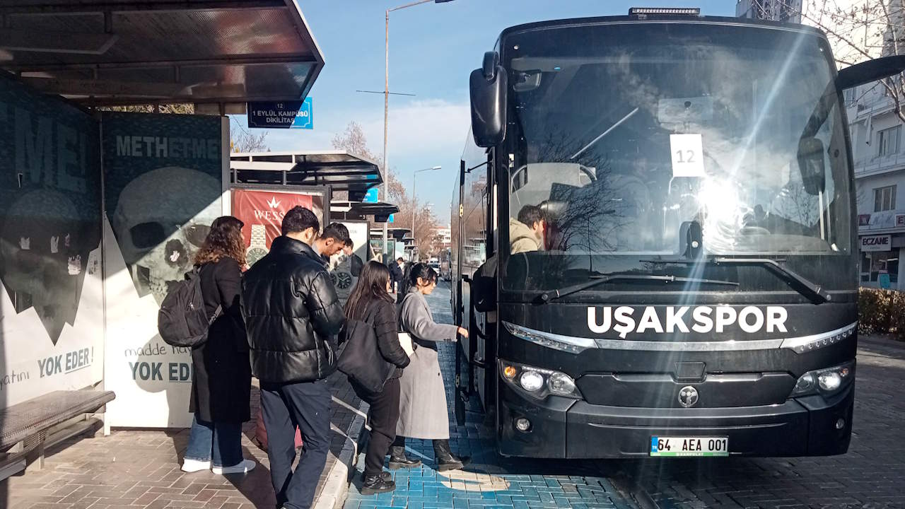 Otobüsler çalışmadı, vatandaş isyan etti! Uşak’ta ulaşım kaosuna belediye el attı