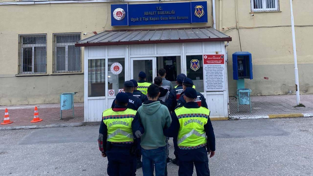 Uşak’ta JASAT’tan traktörün parçalarını çalan hırsızlara ağır darbe