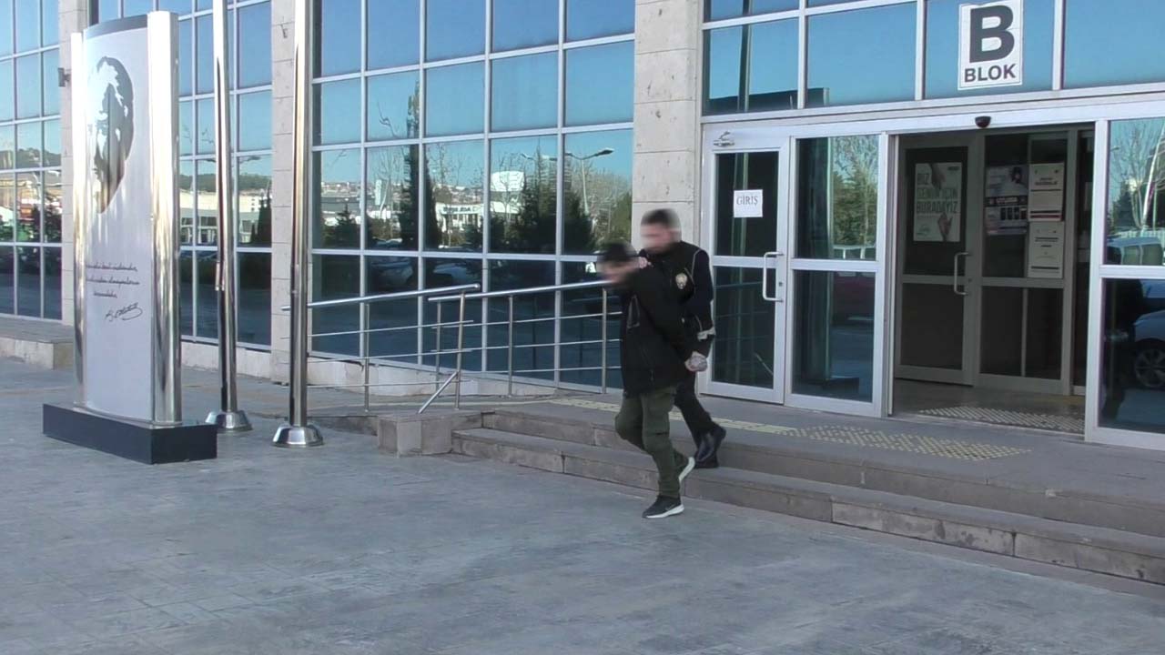 Uşak’ta gençleri zehirlemeye çalışan zehir taciri yakalandı