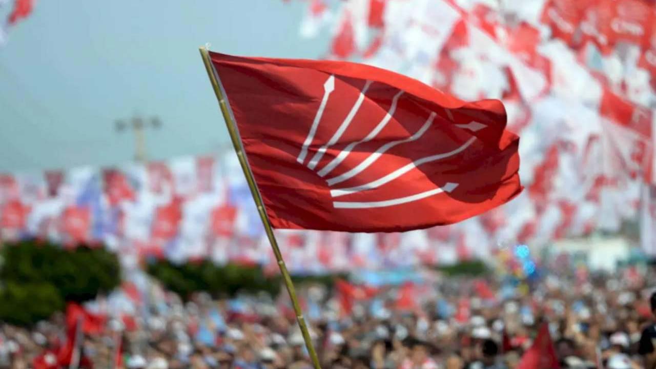 CHP Uşak Gençlik Kolları toplu istifa iddialarını yalanladı: “Dimdik ayaktayız”