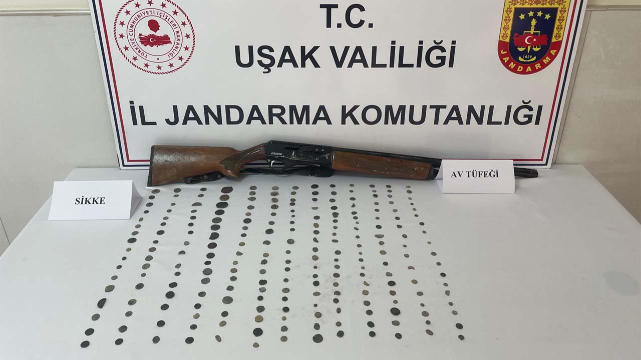 Uşak Jandarması tarihi eser kaçakçılığına geçit vermedi, yüzlerce sikke ele geçirildi