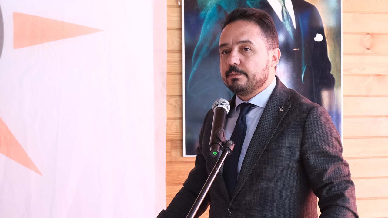 AK Parti Uşak İl Başkanı Himmet Yaşar’dan Saraçhane’deki hakaretlere tepki