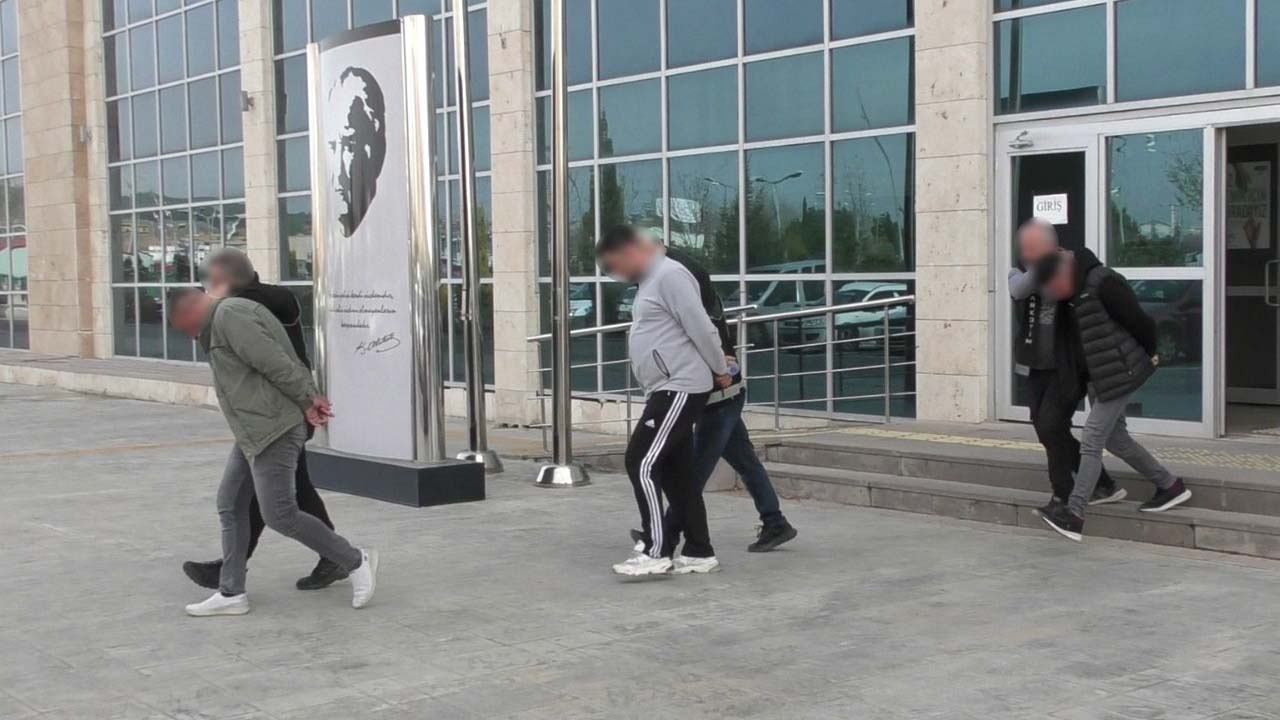 Uşak polisinden uyuşturucu operasyonu: 3 şüpheliden 2’si tutuklandı