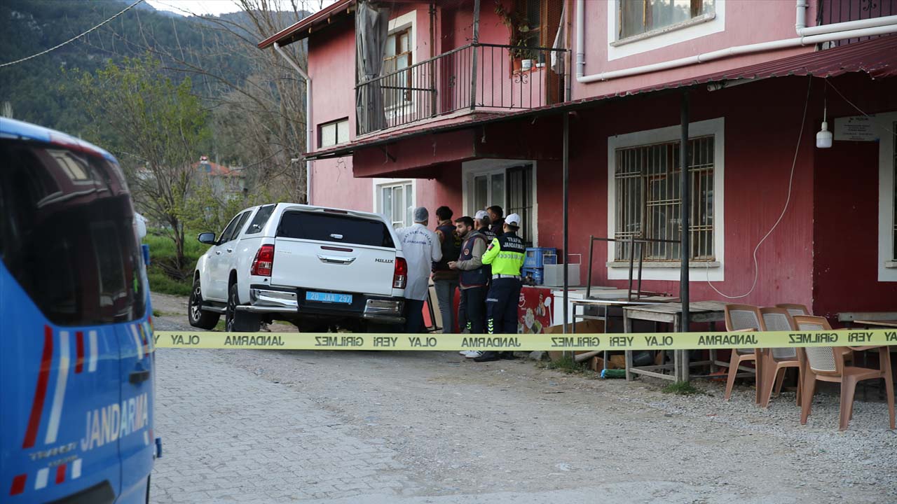 Acıpayam'da çifte cinayet: Kardeşi ve yengesini tüfekle öldürdü