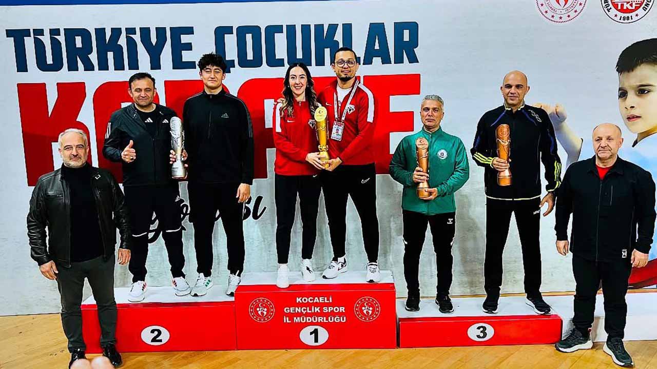 Türkiye Çocuklar Karate Şampiyonası’nda Uşak Karate Özlem Spor Kulübü rüzgarı esti