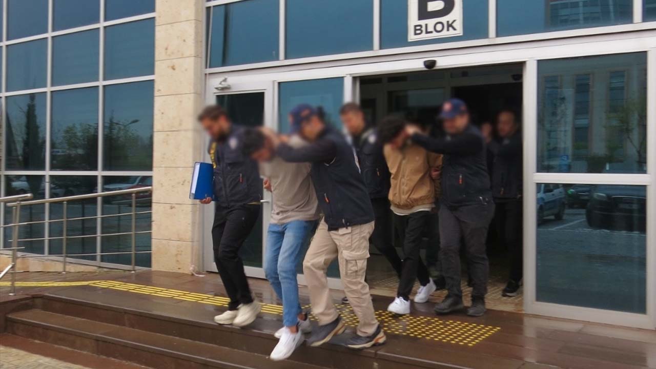 Uşak merkezli yasa dışı bahis operasyonunda 3 şüpheli tutuklandı