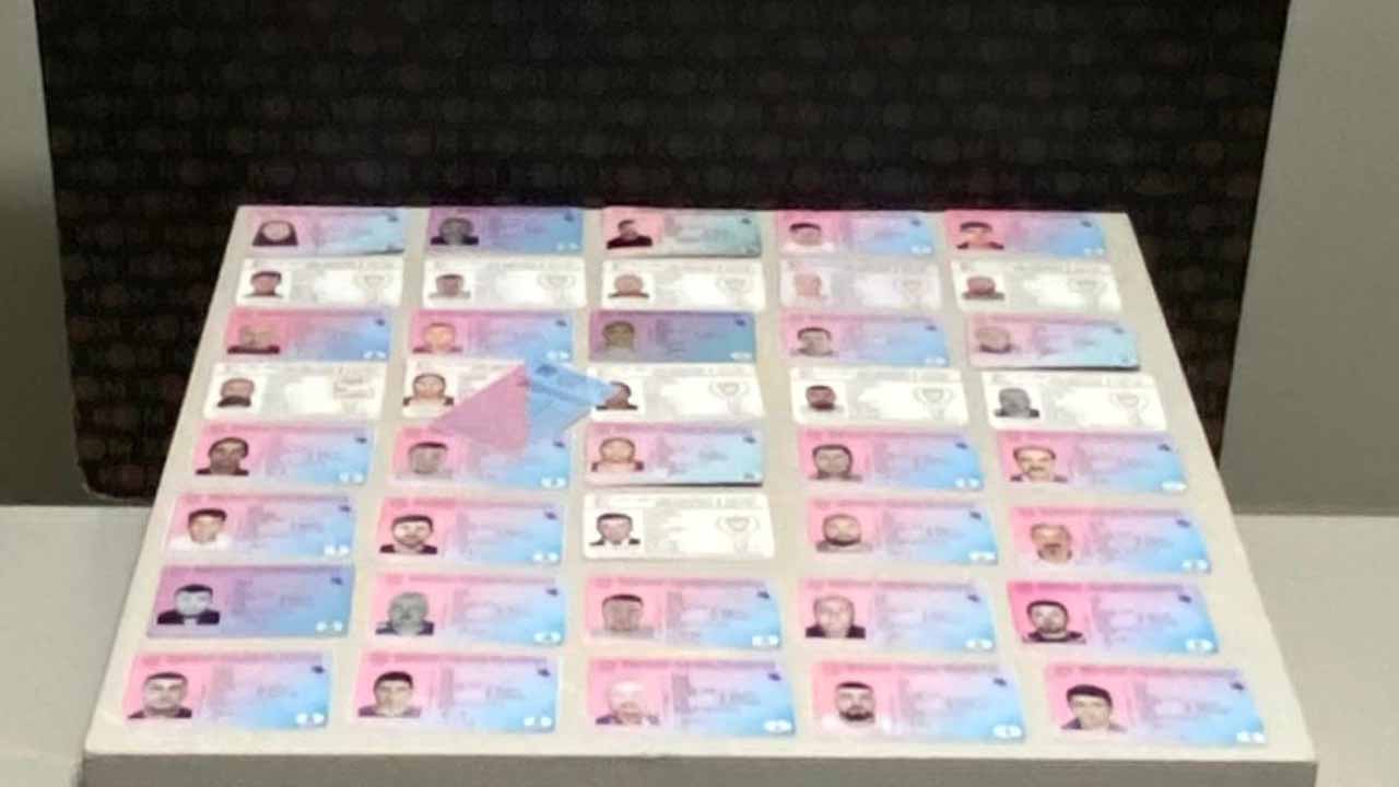 Uşak'ta büyük kaçakçılık operasyonu binlercesi ele geçirildi
