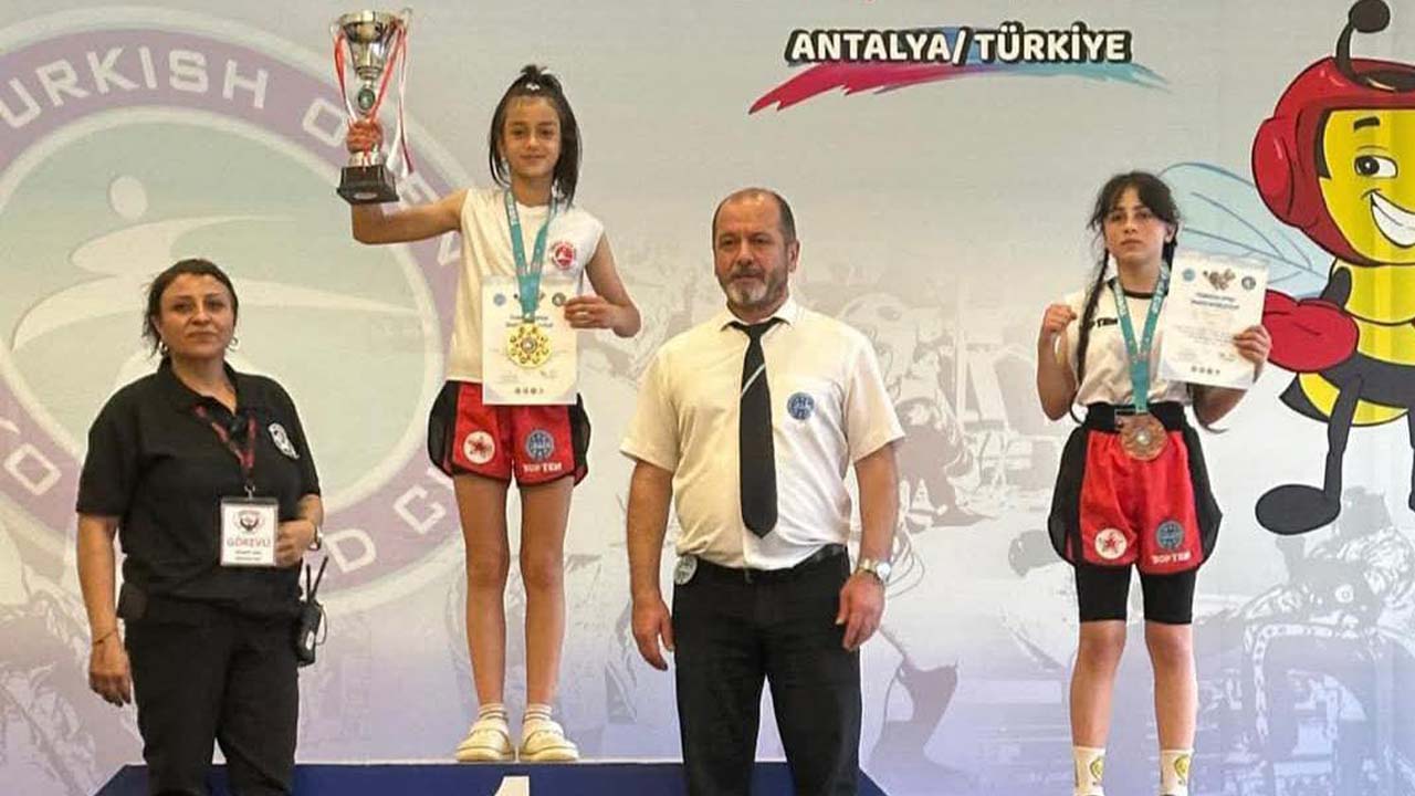 Uşaklı sporcudan 10. Uluslararası WAKO Kick Boks Dünya Kupası’nda büyük başarı