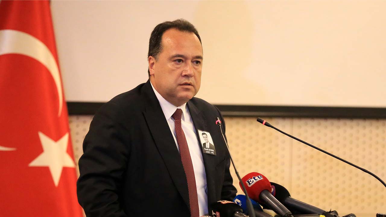Manisa Büyükşehir Belediye Başkanlığına Besim Dutlulu seçildi