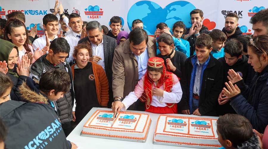 Başkan Çakın özel gereksinimli çocuklarla bir araya geldi