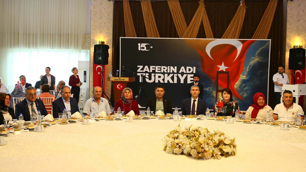 Uşak Valiliğinden şehit yakınları ve gaziler onuruna yemek