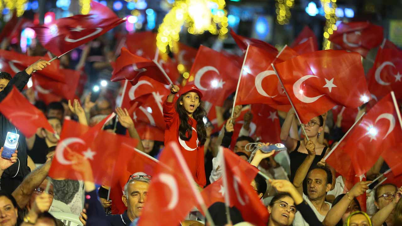15 Temmuz şehitleri Uşak'ta anıldı