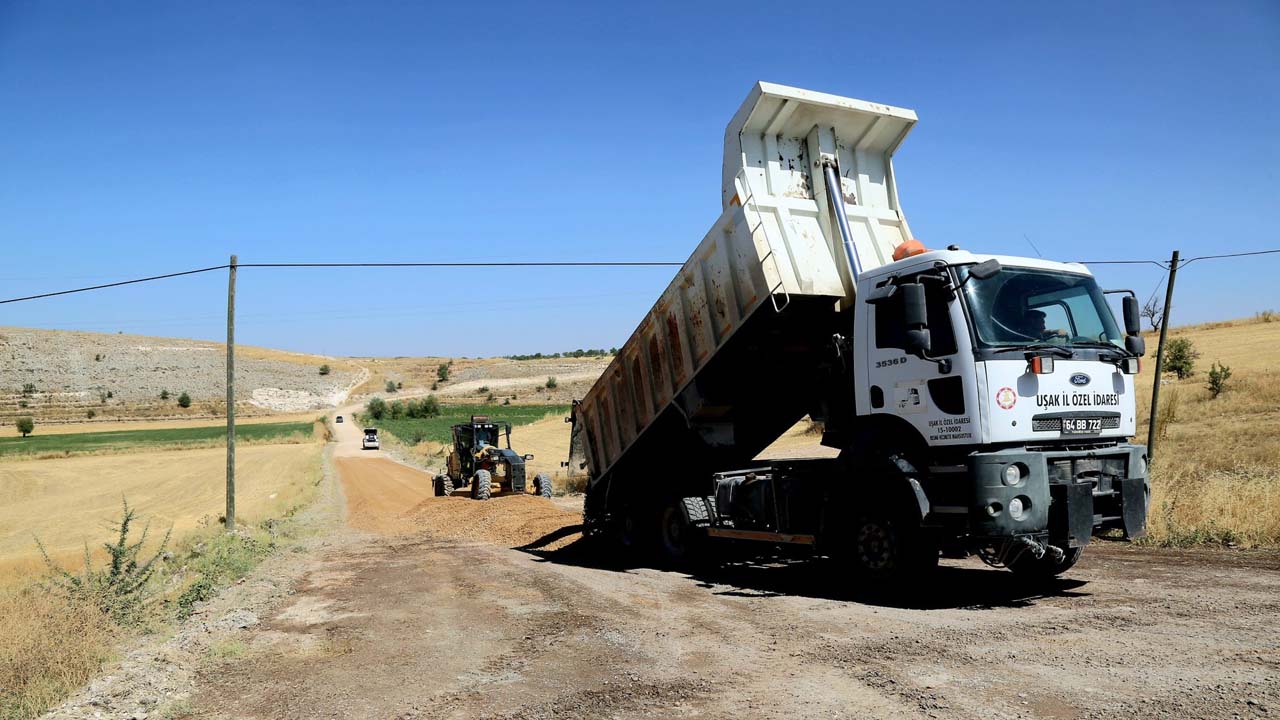Uşak’ın 4 köyünde asfaltlama çalışmaları tamamlandı