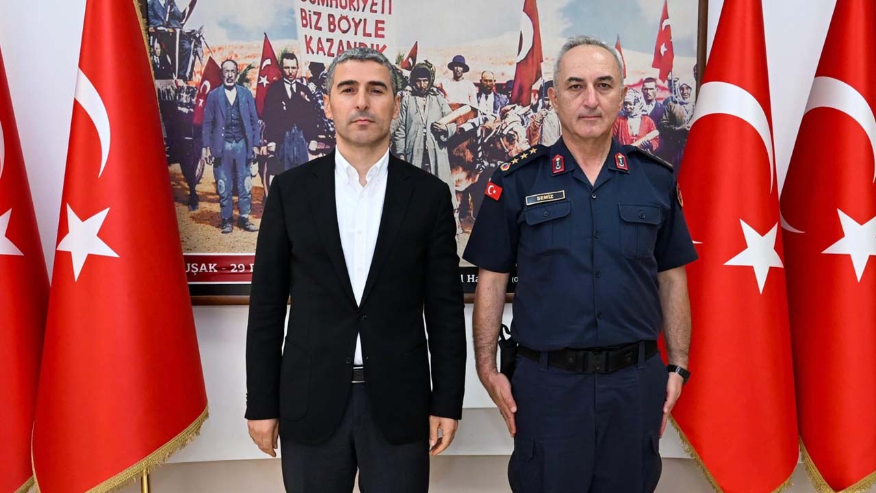 Uşak Jandarma Komutanı Fahri Semiz’den  Vali Aktaş’ta veda ziyareti
