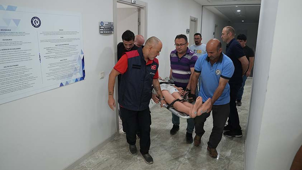 Uşak Üniversitesinde 200 personelle gerçeği aratmayan bir tatbikat