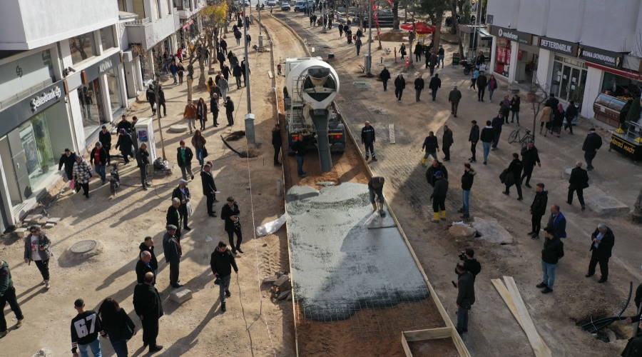 İsmetpaşa Caddesi yeni yüzüne kavuşuyor