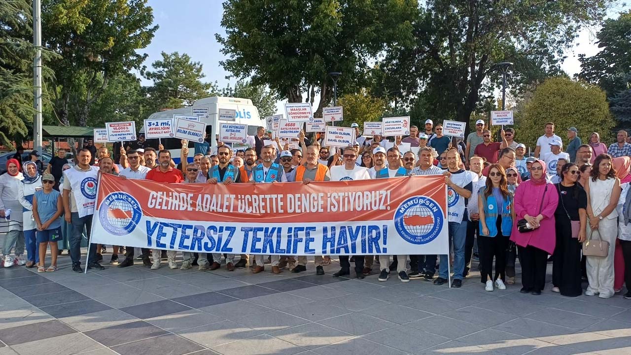 Memur-Sen Uşak: “Bu teklif kamu çalışanlarını yok sayıyor”