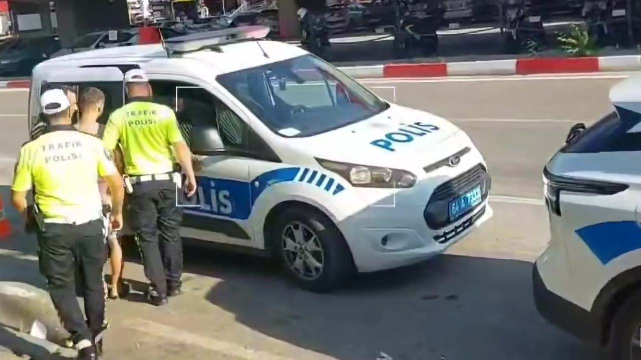 Yolcu otobüsünün önünde durdu, şoför ve muavinle tartıştı! 39 bin lira ceza yedi