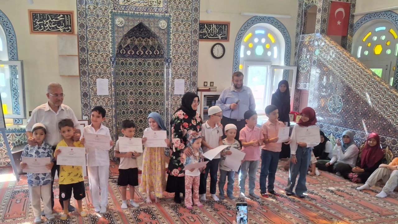 Uşak’ta Yaz Kur’an Kursları kapanış programıyla tamamlandı