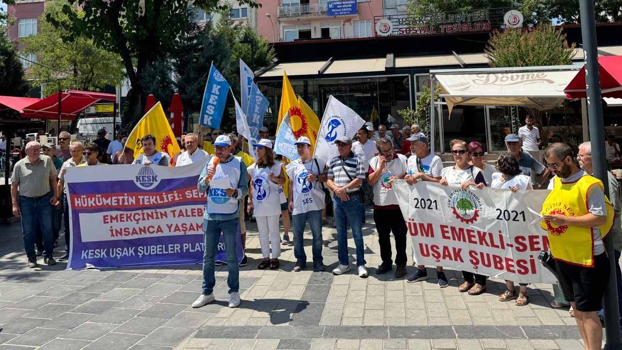 Kamu emekçileri Uşak’ta ses yükseltti: “Gerçek toplu sözleşme için mücadele ediyoruz”