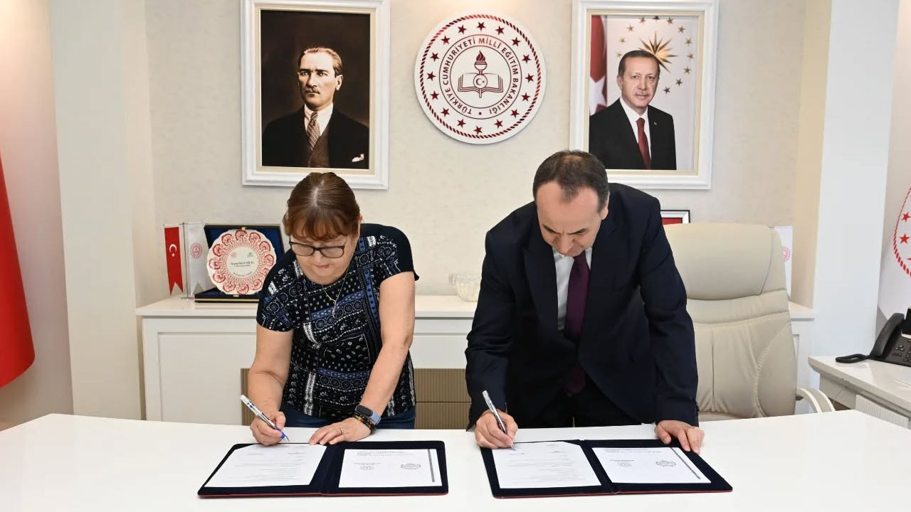 Uşak’ta öğrencilere sosyal sorumluluk aşılayacak protokol imzalandı