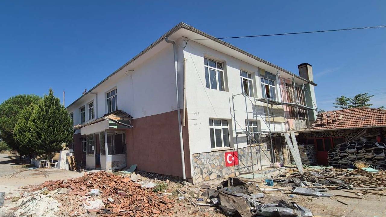 Uşak İl Özel İdaresinden eğitim ve tarihe tam destek