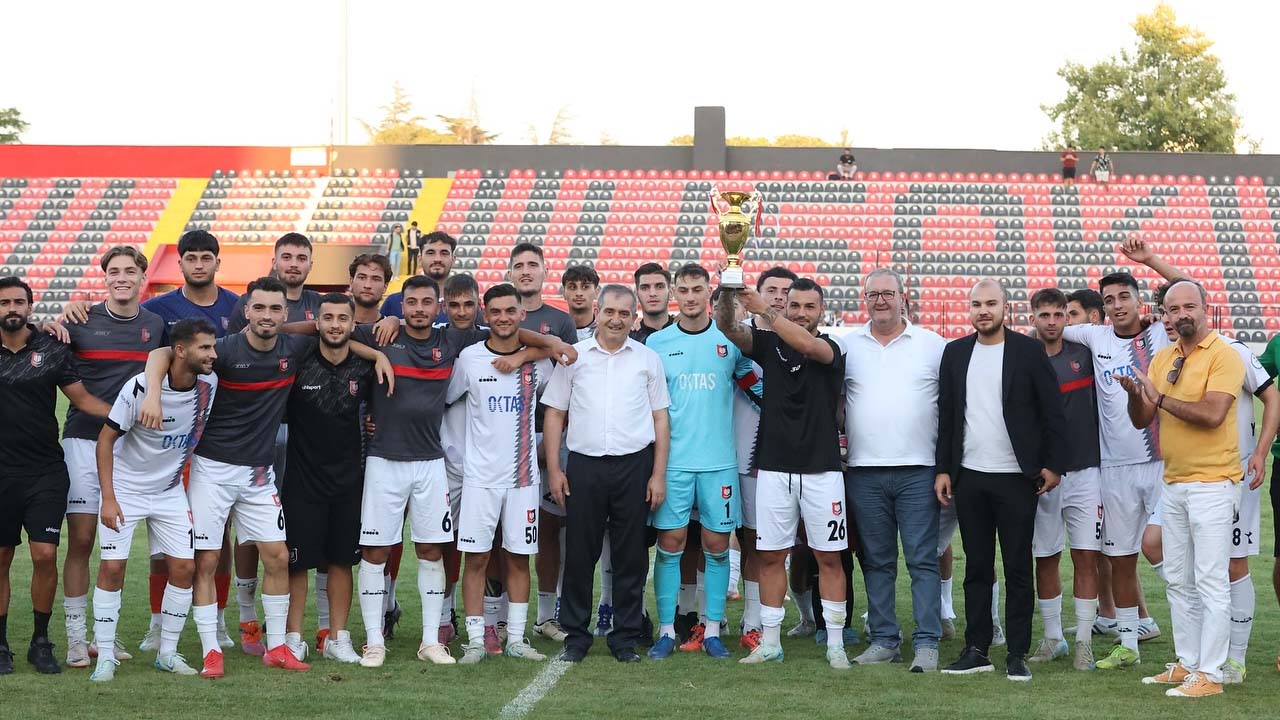Zafer Kupası Oktaş Uşakspor’un oldu