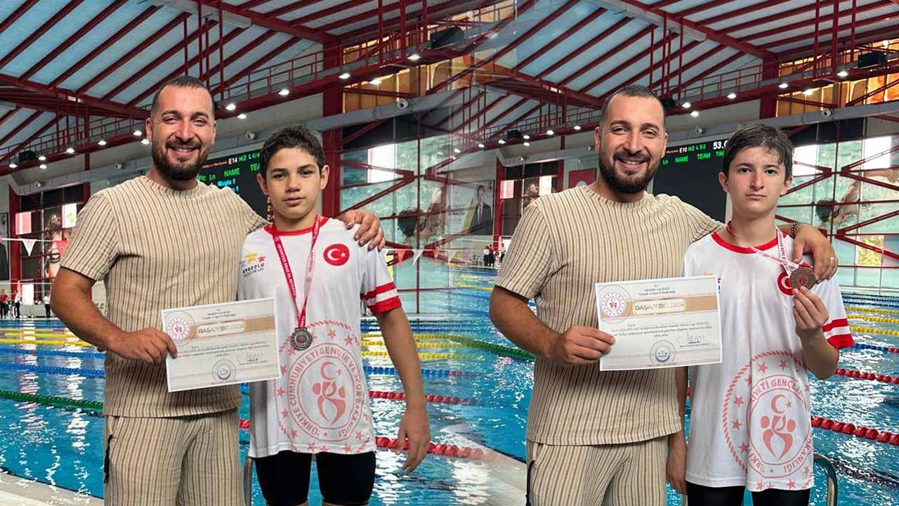 Uşaklı Yüzücüler Türkiye finallerinde parladı