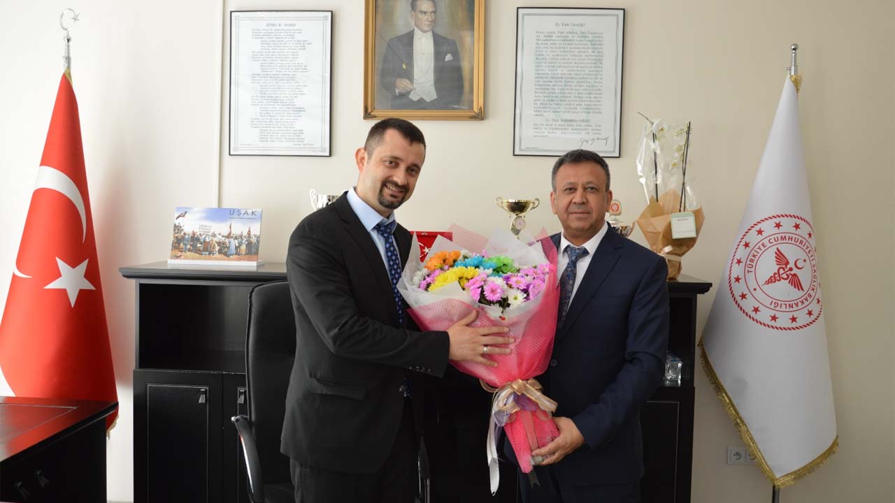 Uşak Eğitim ve Araştırma Hastanesi’nde Başhekimlik görev değişimi