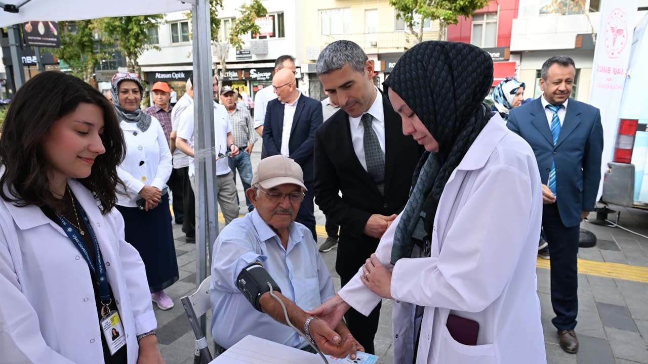 Uşak’ta “Sağlıklı Hayat Merkezleri ile Sağlıklı Hayata Merhaba”