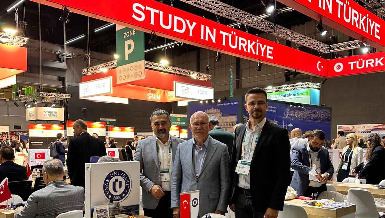 Uluslararası Eğitim Fuarı’nda Uşak Üniversitesi ülkemizi temsil ediyor
